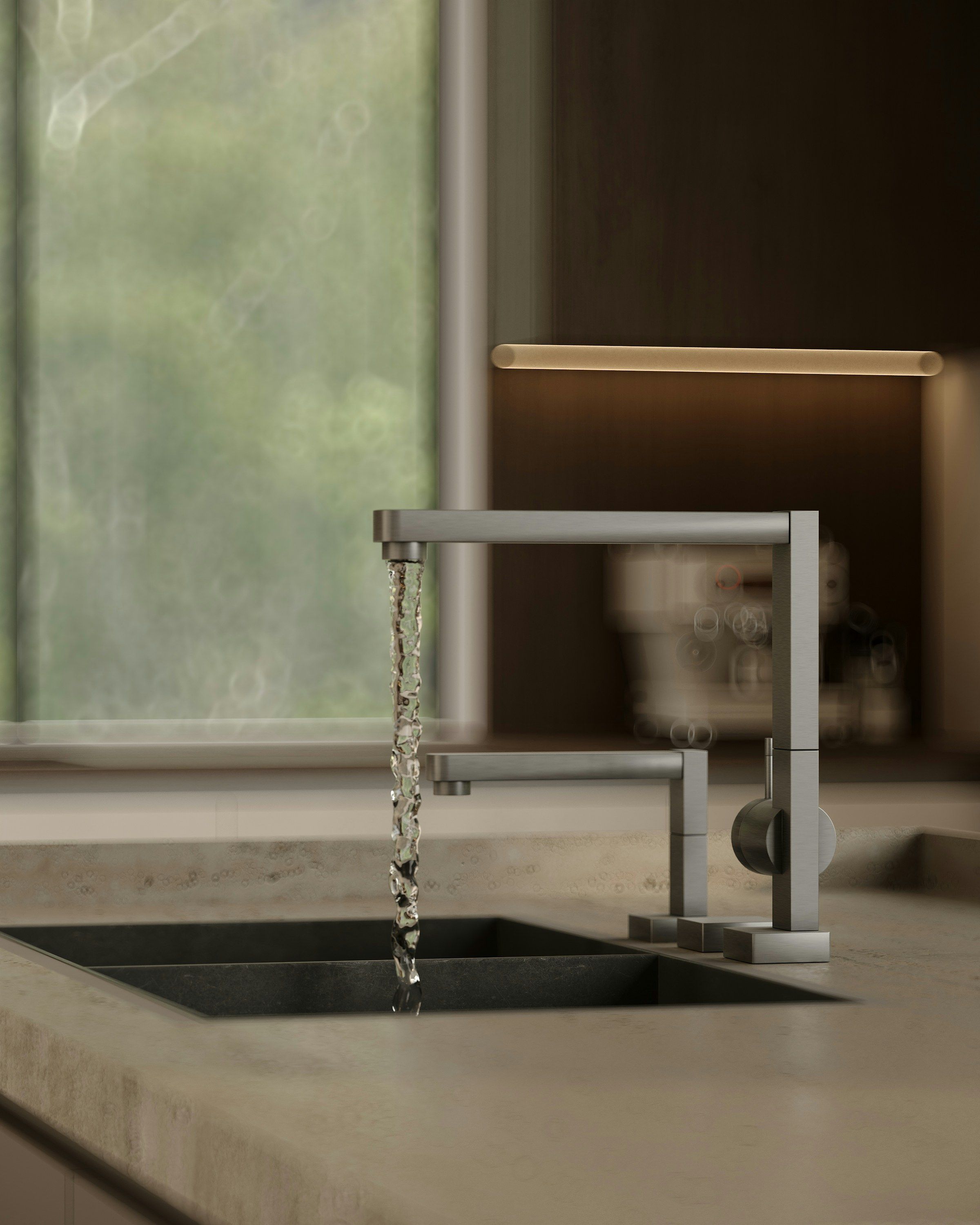 Moderne Küchenarmatur, aus der Wasser in die Spüle fließt